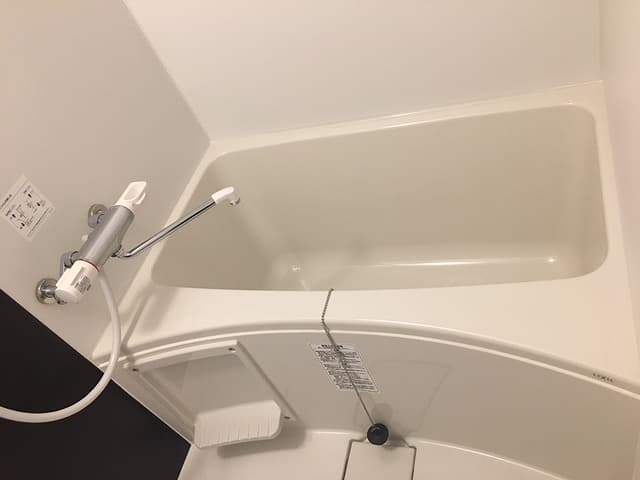 Room image 8