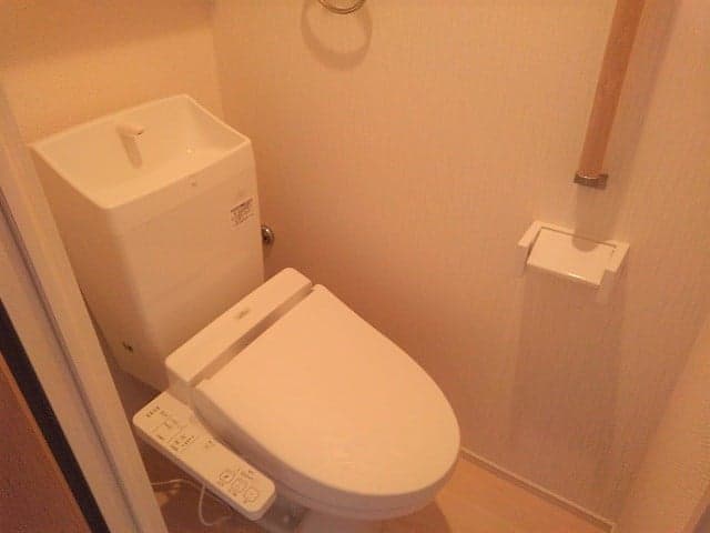 Room image 15