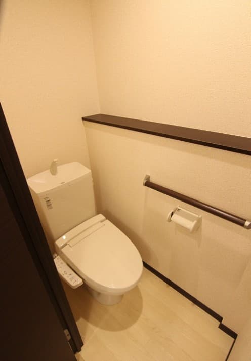 Room image 8