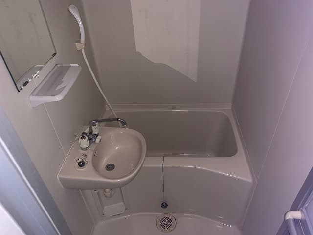 Room image 8