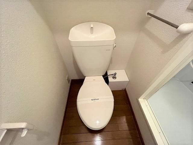 Room image 9