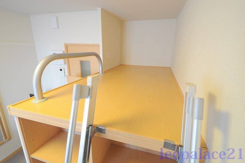 Room image 11
