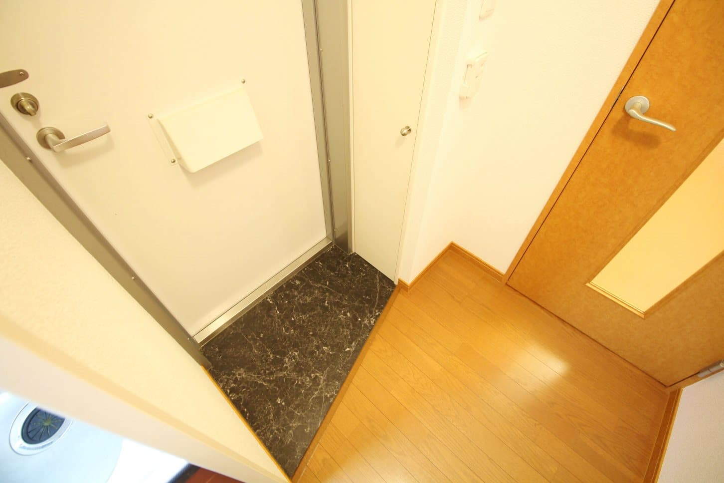 Room image 15