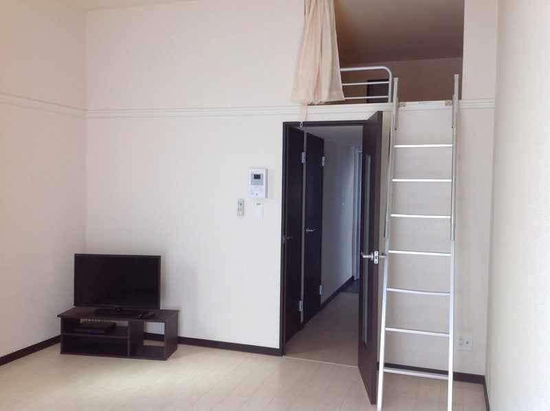 Preview interior of LEONEXT Yashizuka B
