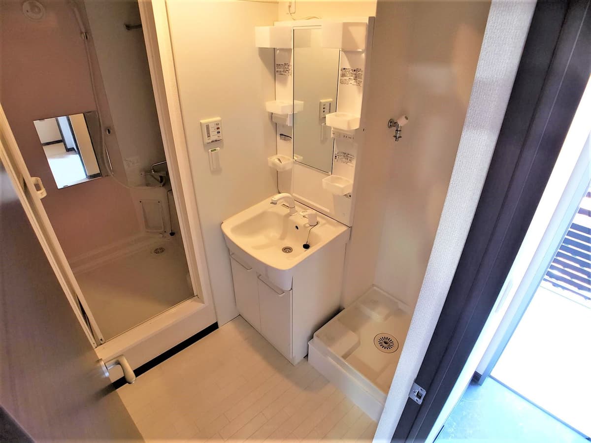Room image 10