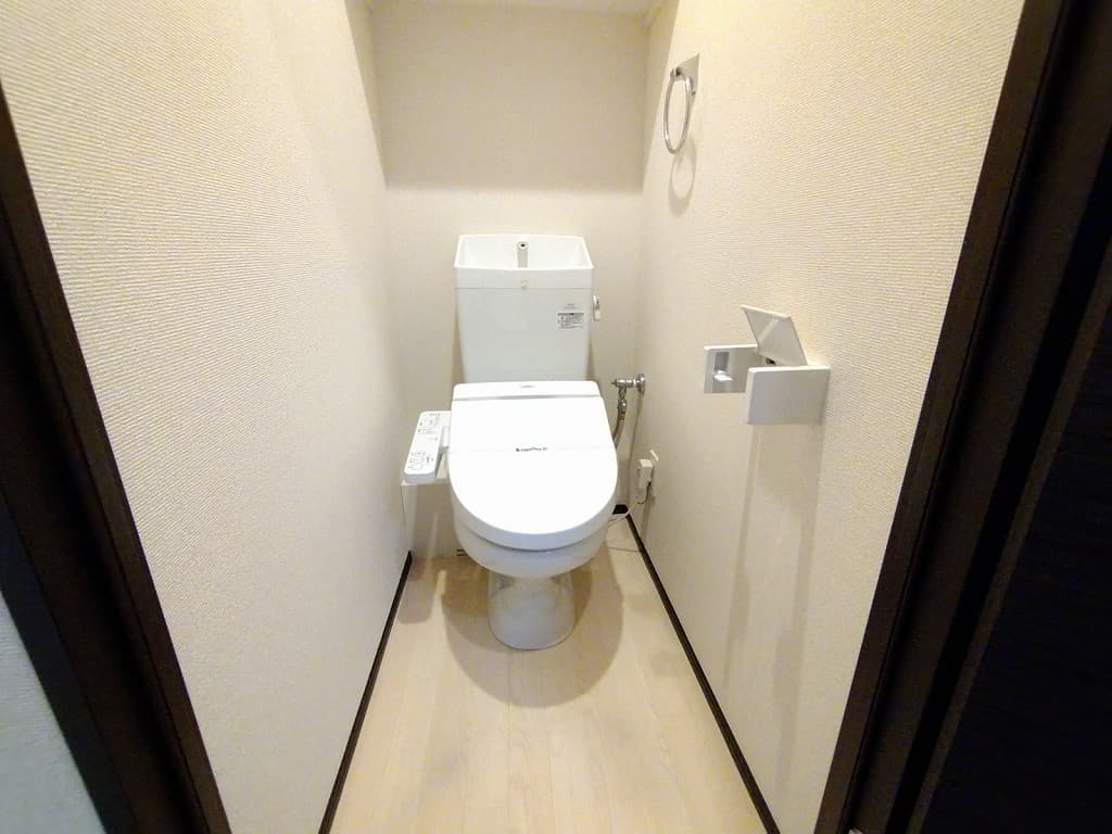 Room image 8