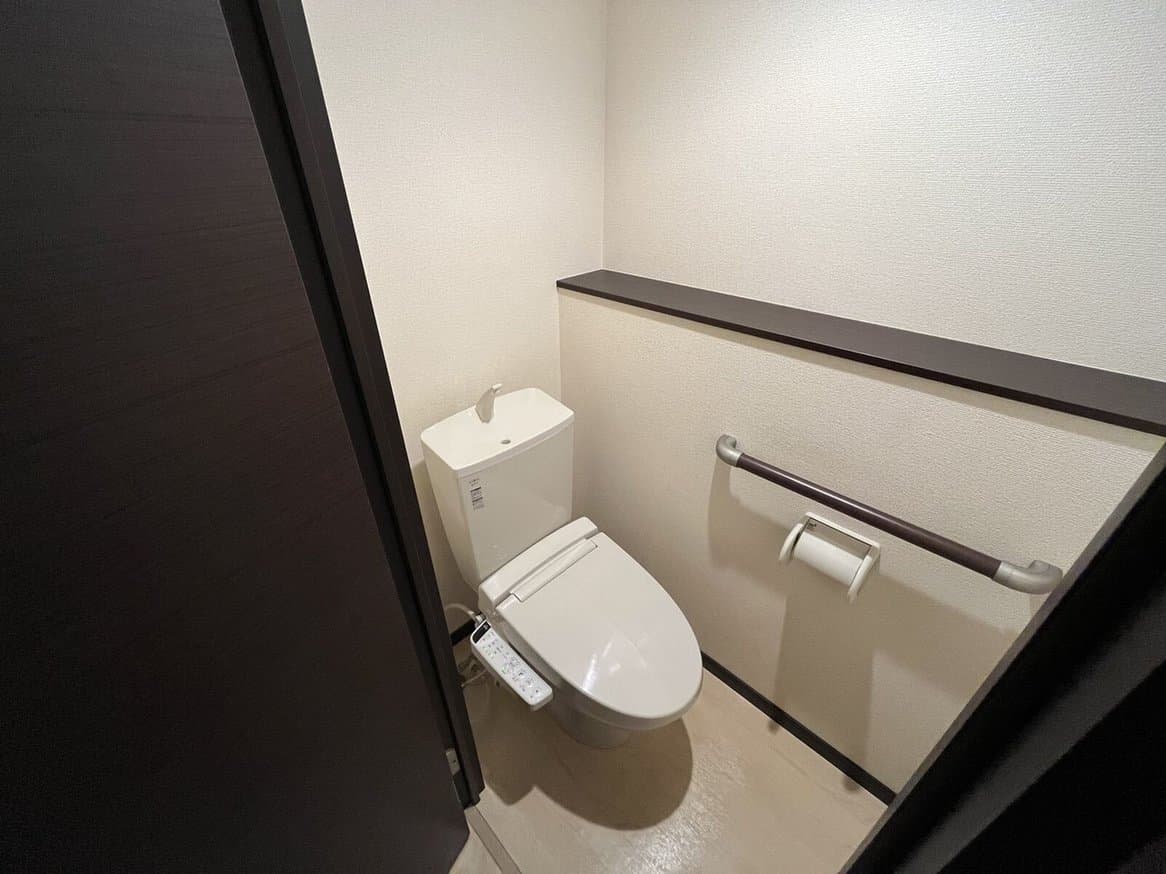 Room image 9