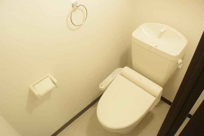 Room image 8