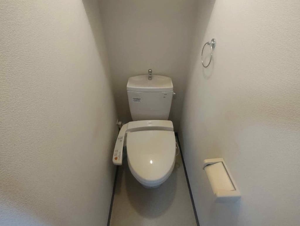 Room image 8