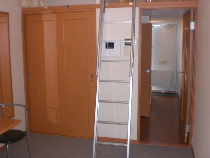 Room image 13