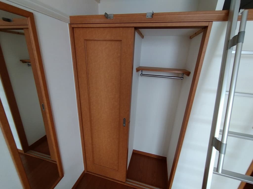 Room image 12
