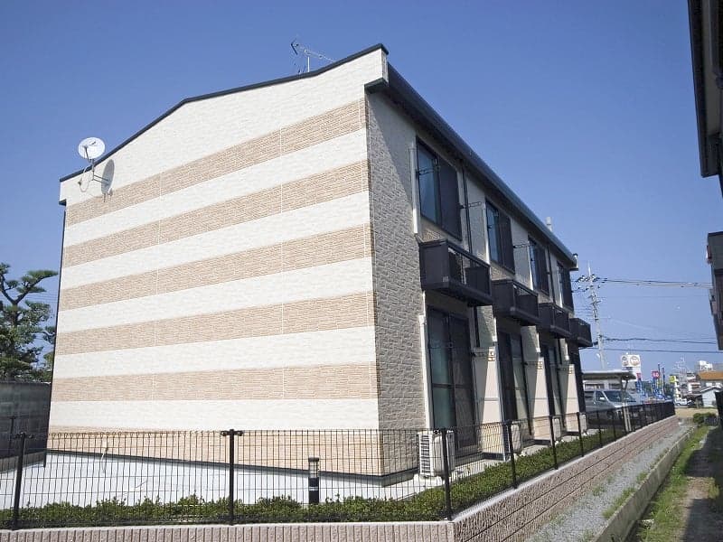 Main exterior of leopalace Minori