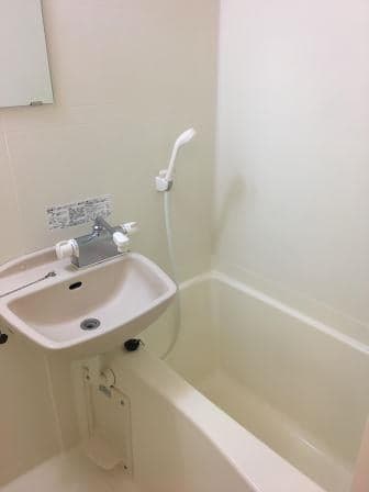 Room image 8