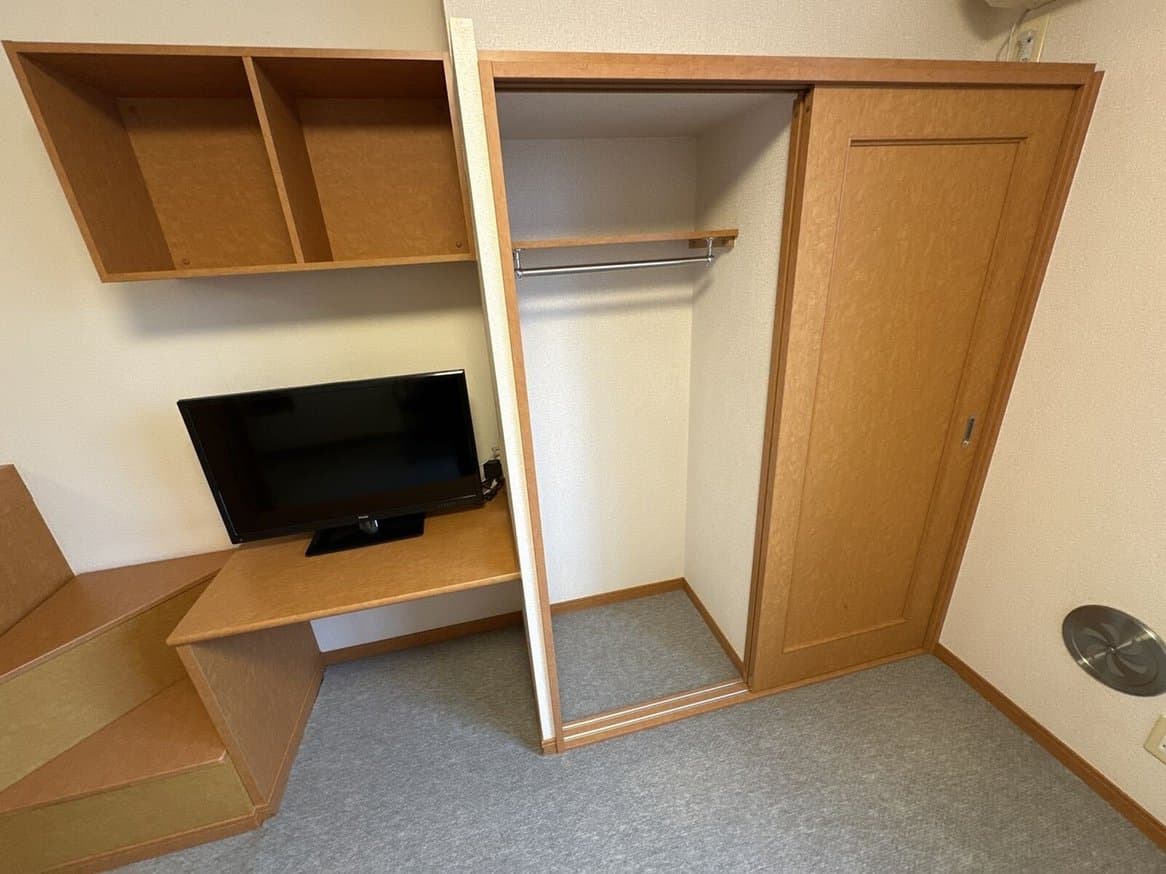 Room image 10