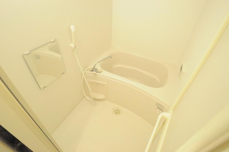 Room image 8