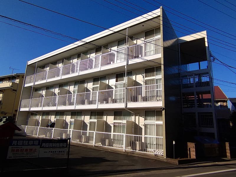 Main exterior of leopalace Court