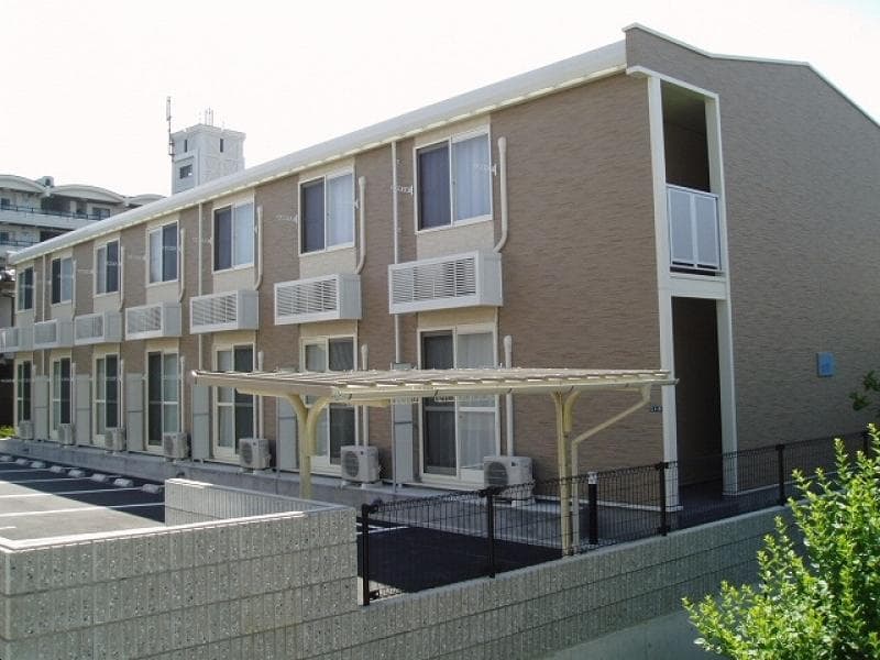 Main exterior of leopalace Els Izumi