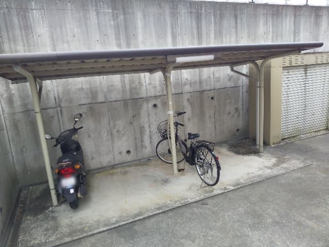 Room image 15