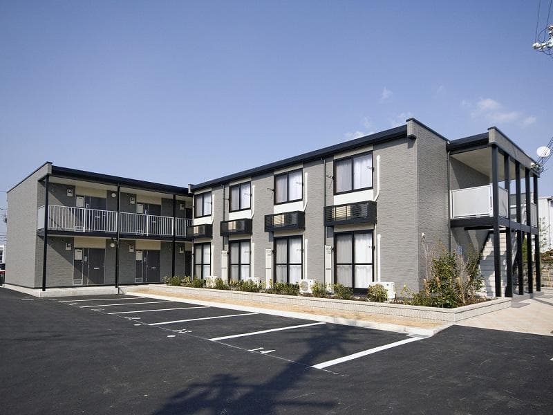 Main exterior of leopalace Verde Mihara