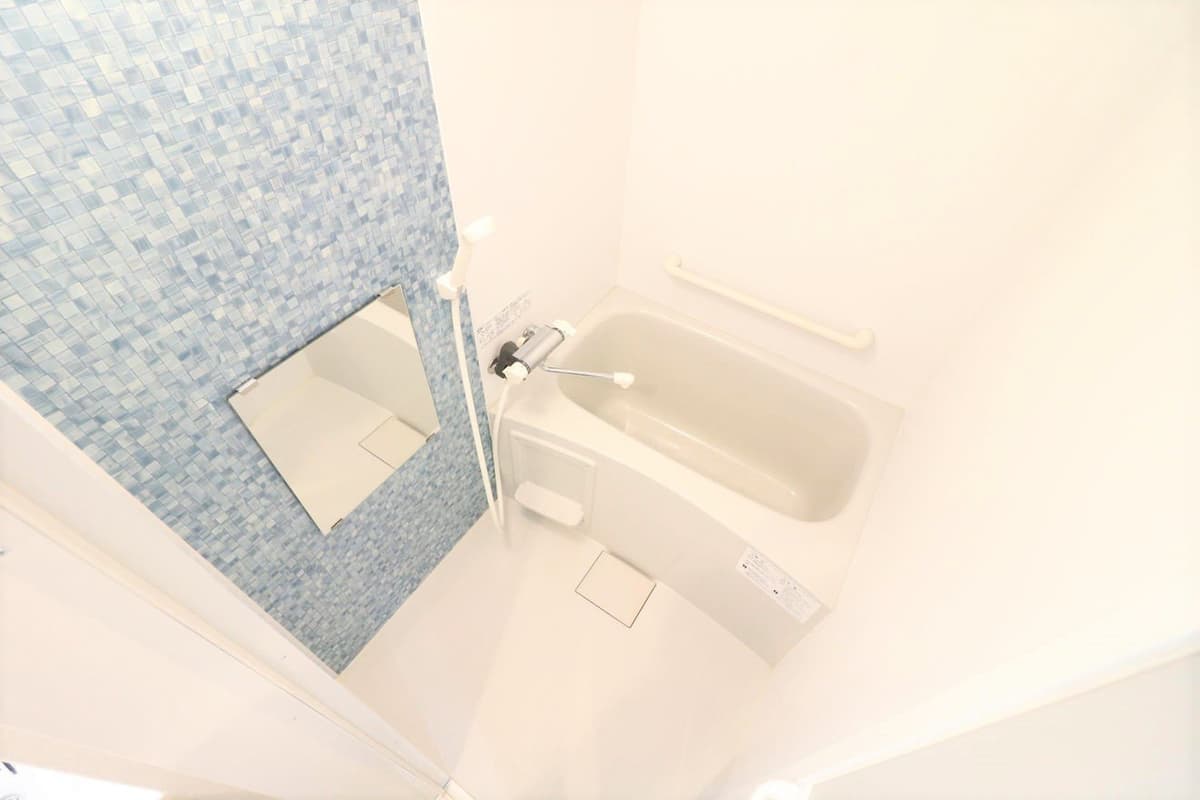 Room image 8