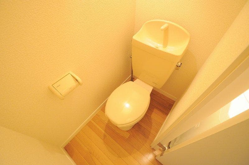 Room image 12