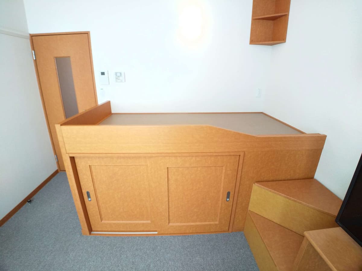 Room image 15