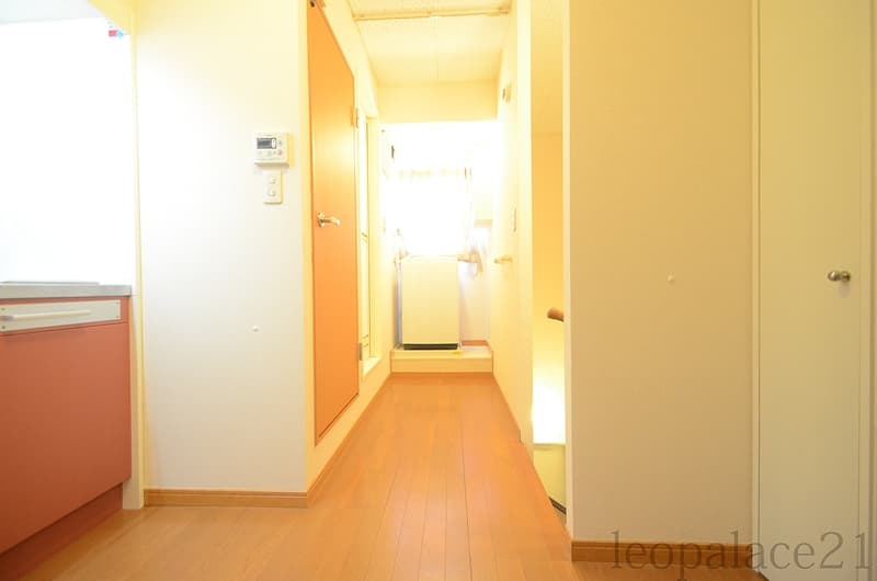 Room image 9