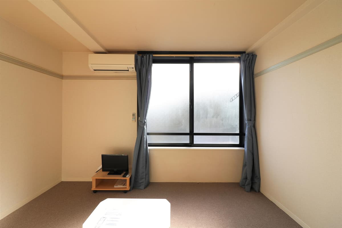 Room image 12