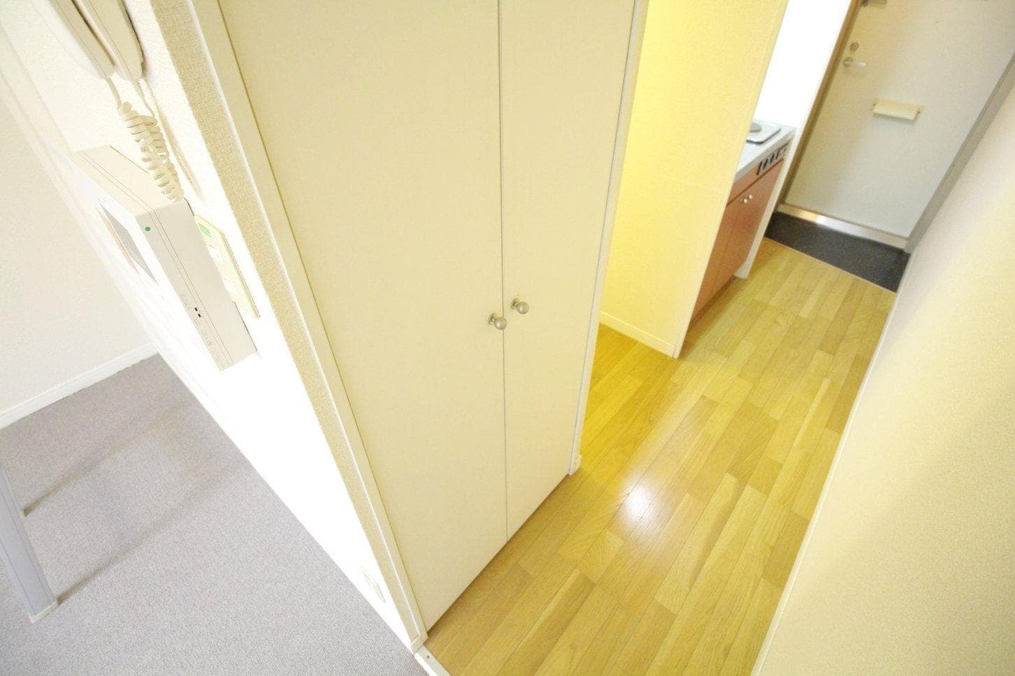 Room image 14