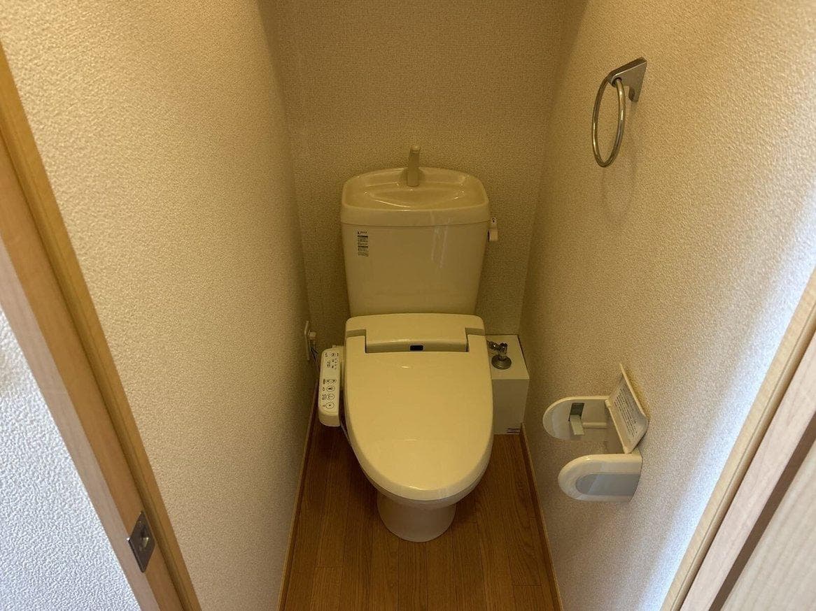 Room image 9