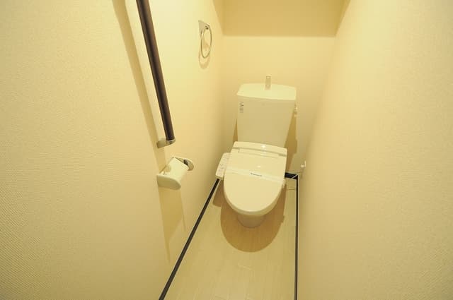 Room image 11