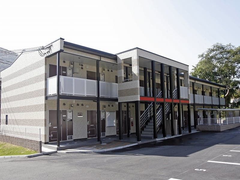 Main exterior of leopalace Maple Hokushin