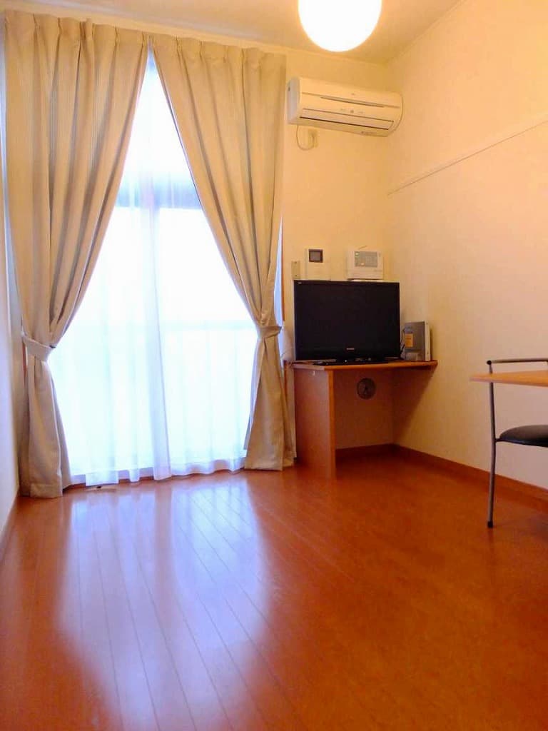 Room image 9