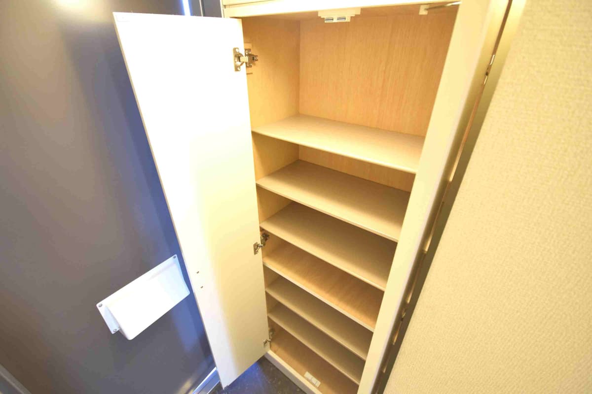 Room image 12