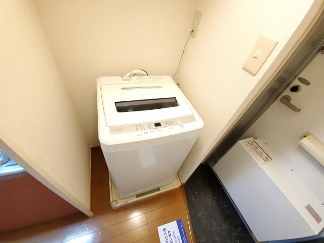 Room image 11