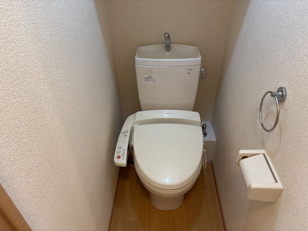 Room image 8