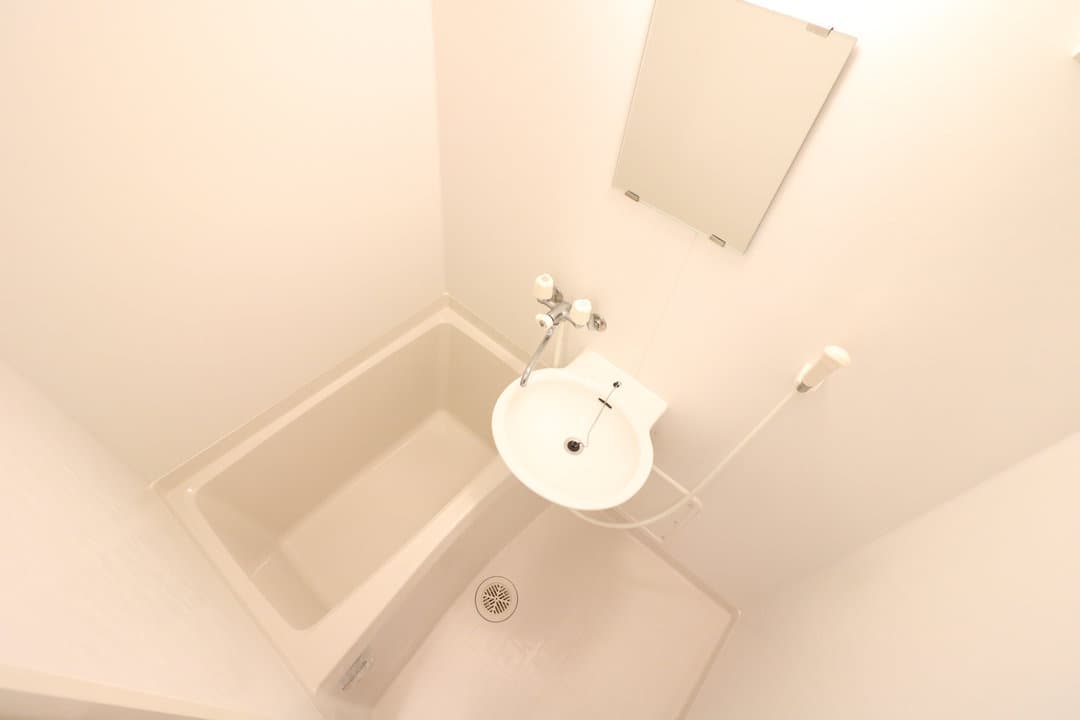 Room image 9