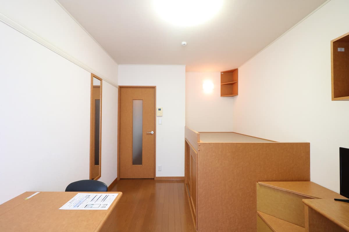 Room image 10