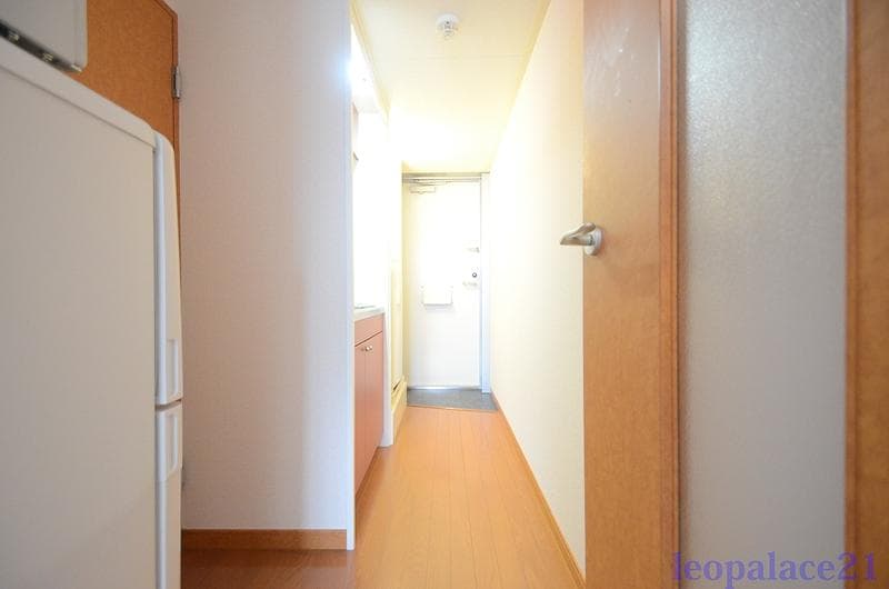 Room image 10
