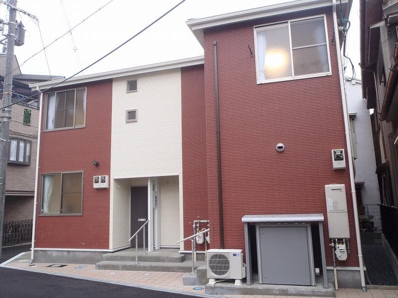 Main exterior of LEONEXT Nagata Seiwa