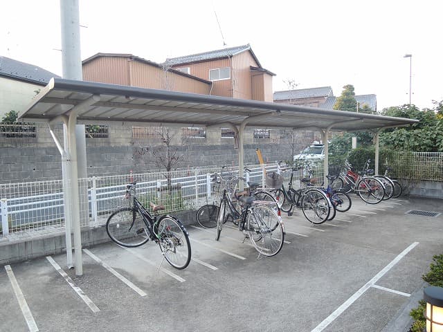 Room image 15
