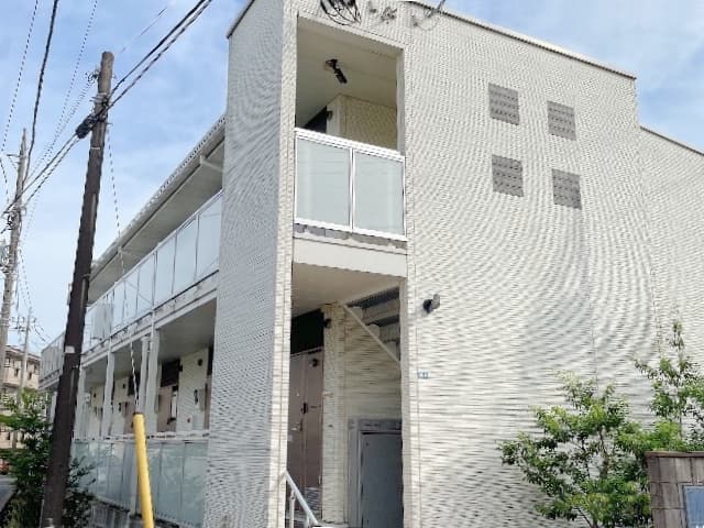 Main exterior of LEONEXT Knoll Nagatsuda