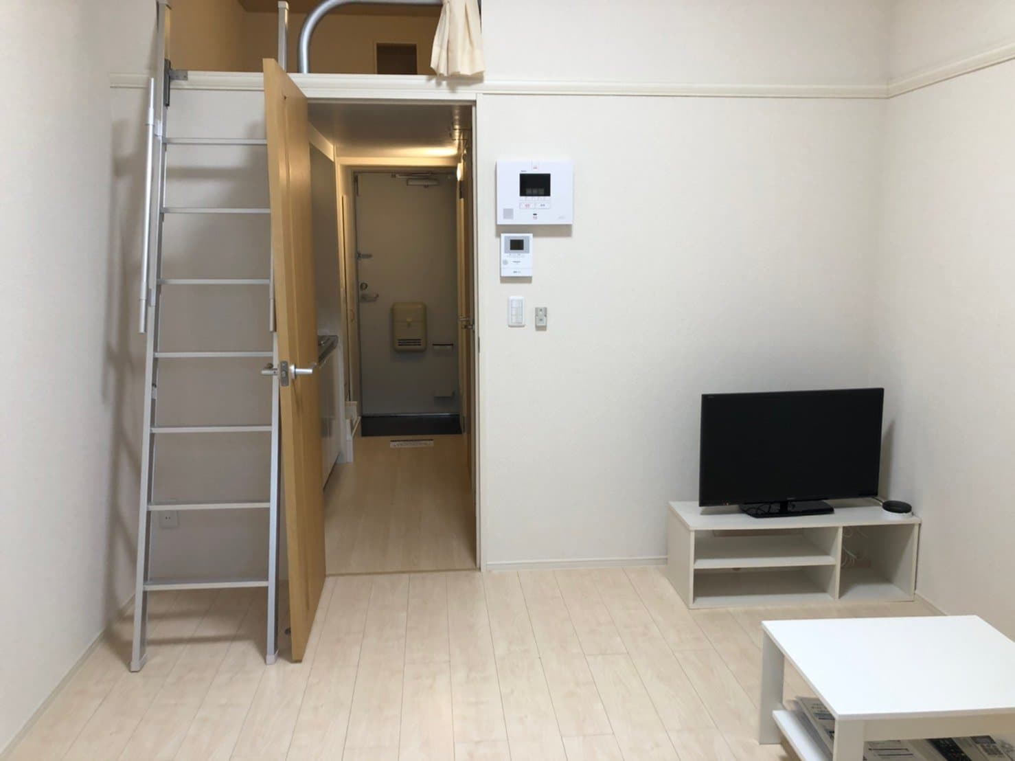 Room image 11