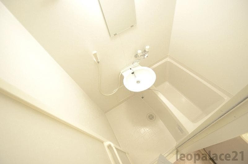 Room image 14