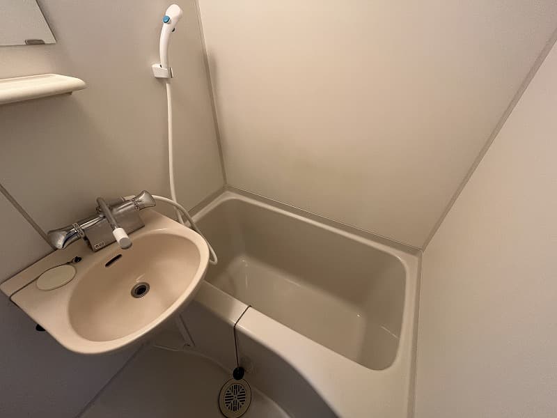 Room image 8