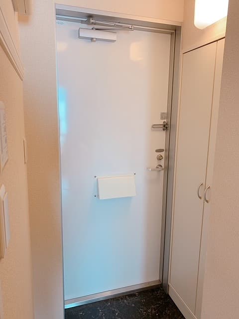 Room image 8