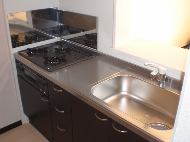 Room image 15