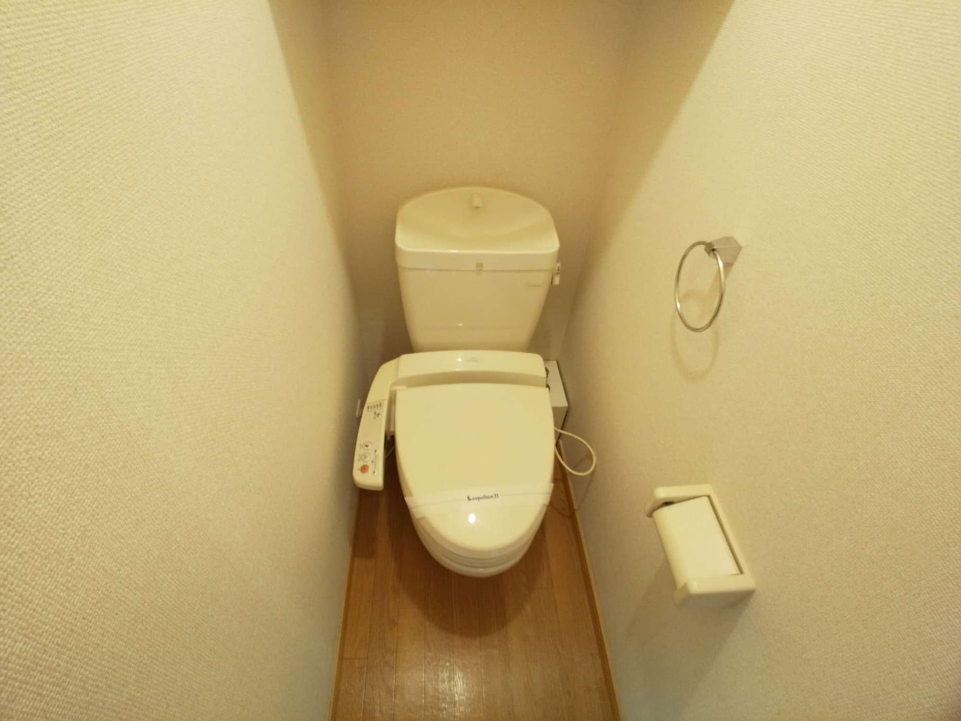 Room image 10