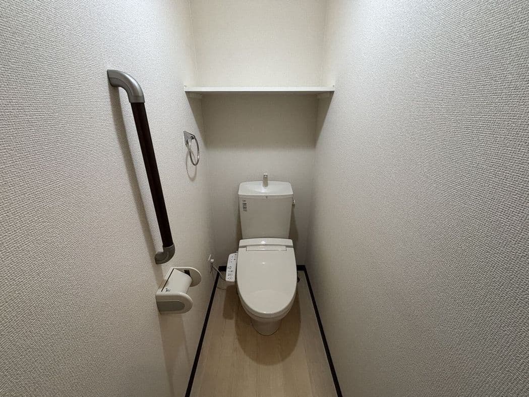Room image 9