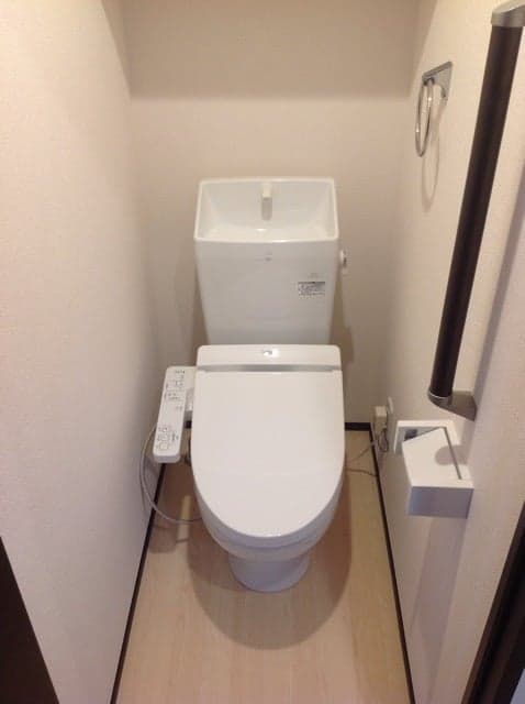 Room image 11
